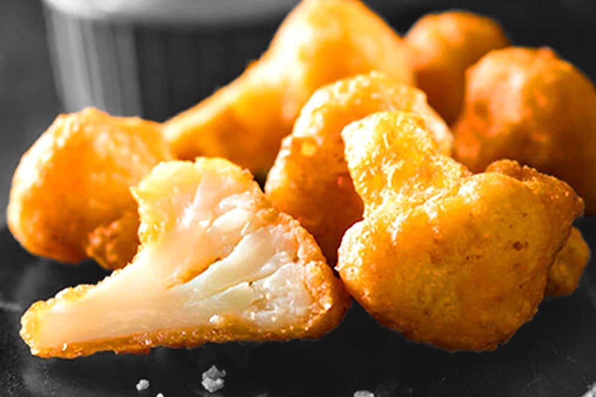 Cauliflower Bites with fries
