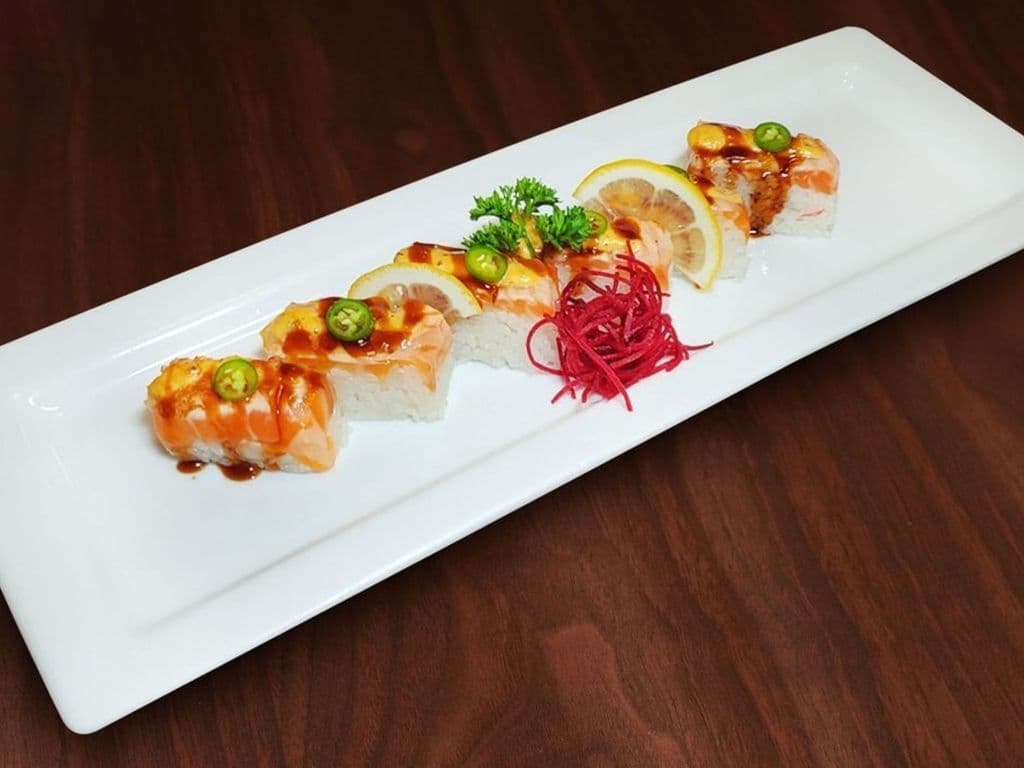 Salmon Oshi