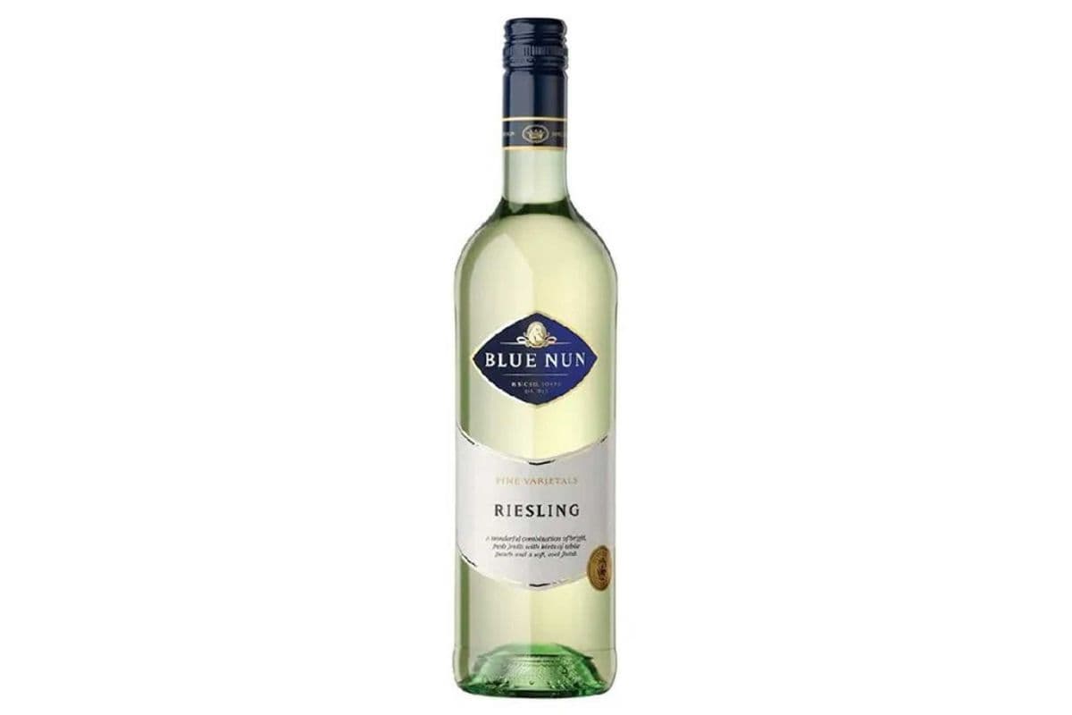 Blue Nun Riesling (750 mL) Germany (1 x 750 mL)