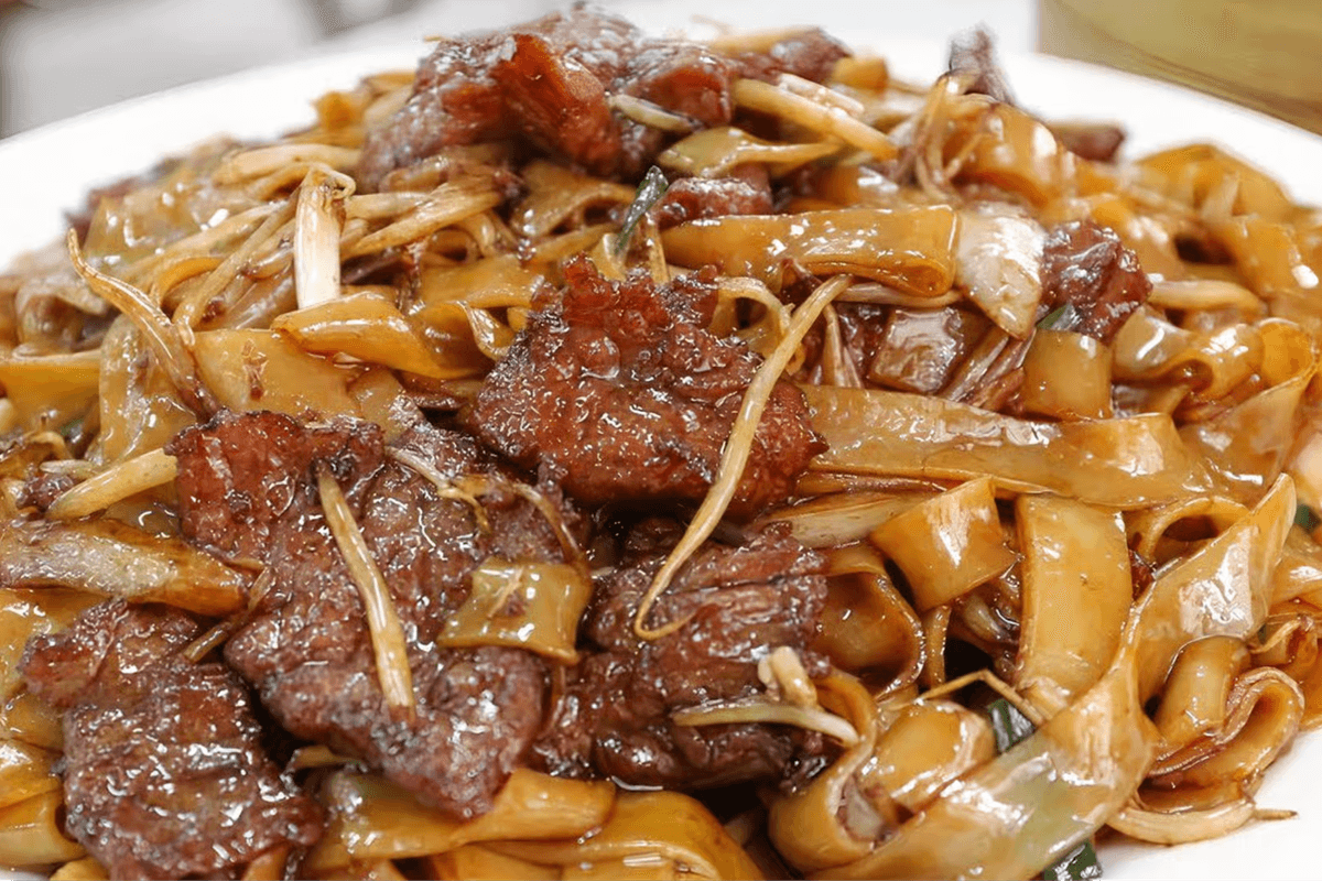 85. Beef Chow Fun