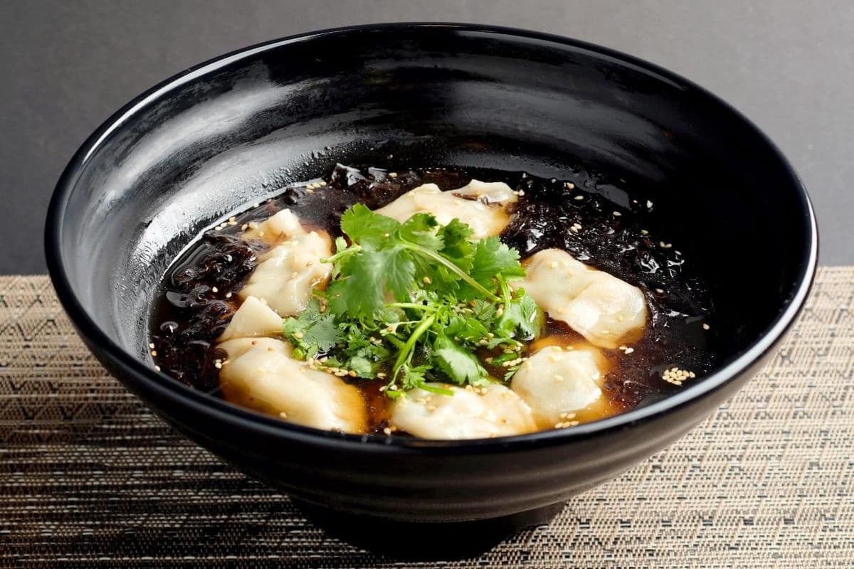 Pork & Chives Dumplings in Hot & Sour Soup 酸汤猪肉韭菜饺 (10)