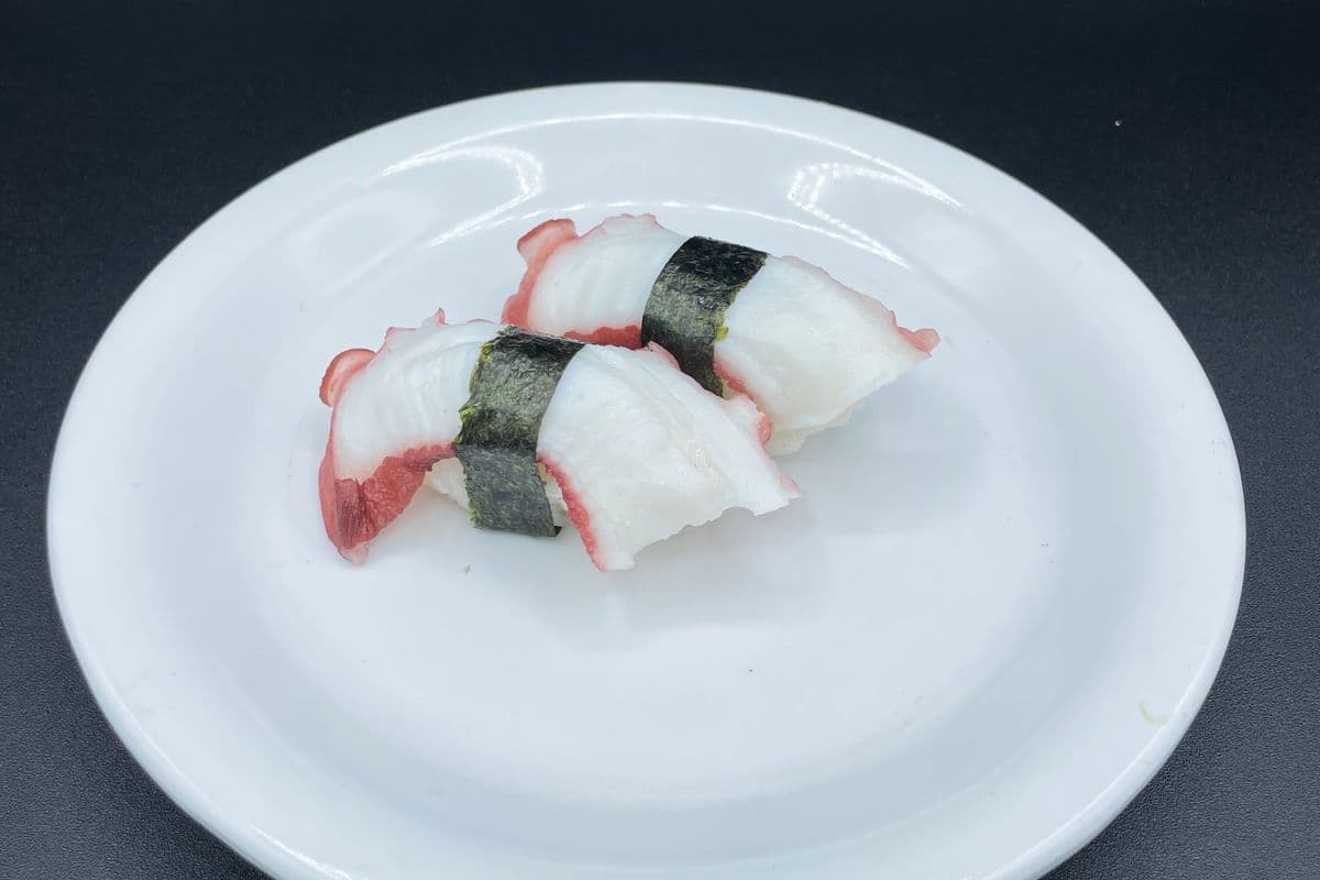 311. Octopus (Tako) Sushi (2 pcs)