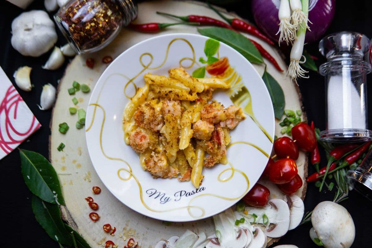 Small Lobster Mac and Cheese Pasta