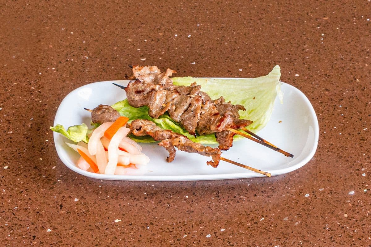 611. Grilled Beef with Satay Sauce - Sate Xiem Thit Bo (3 pcs)