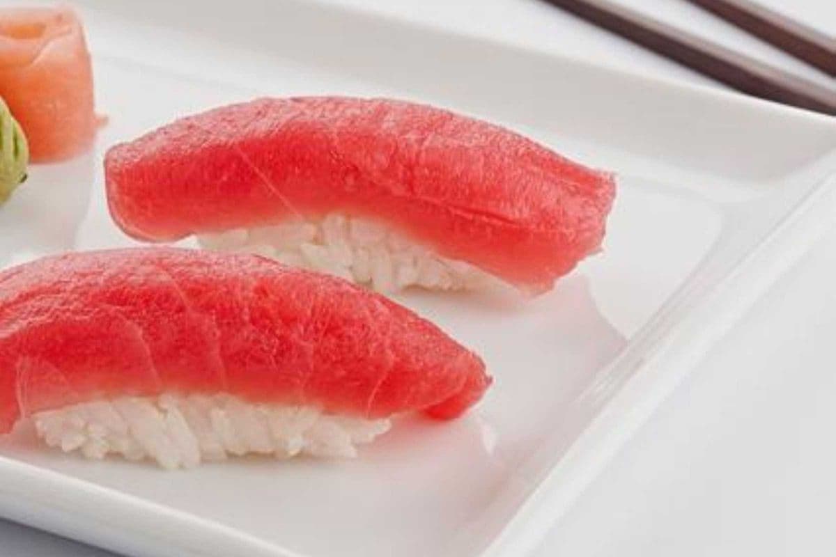 Yellow Fin Tuna Nigiri Sushi (3 pcs)