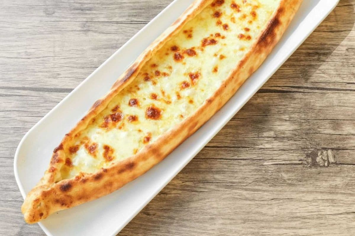 Cheese Pide