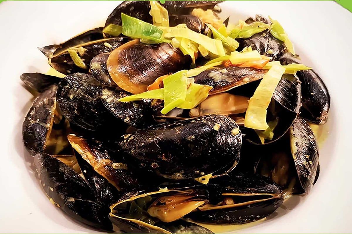Spicy Tomato Mussels