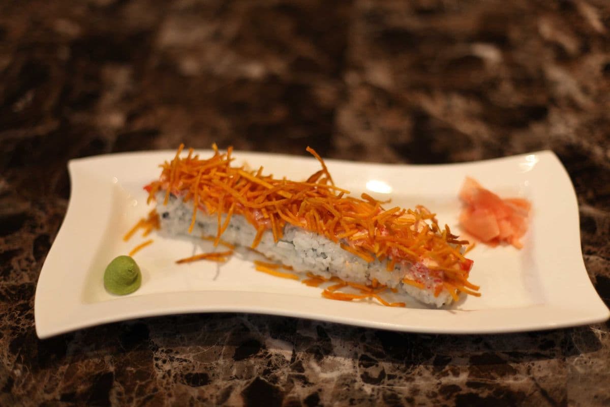 Volcano Roll (8 pcs)