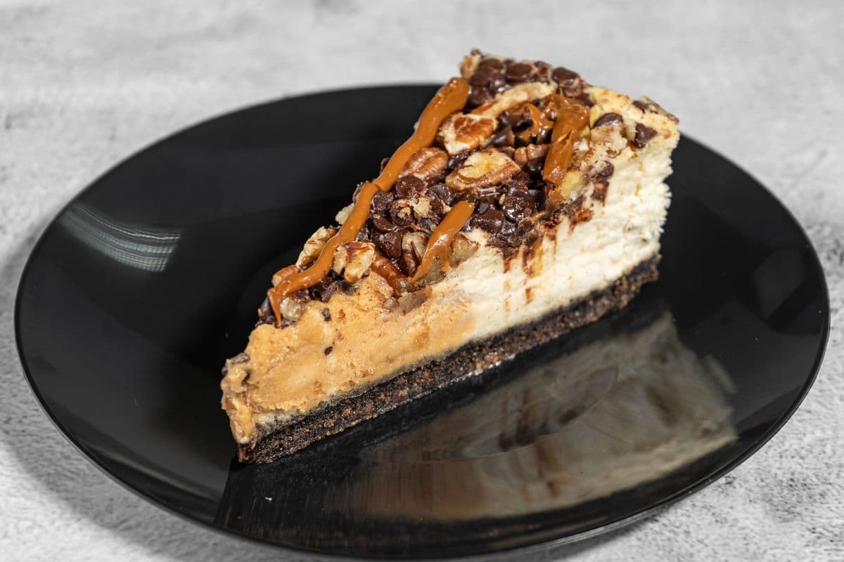 Caramel Pecan Cheesecake