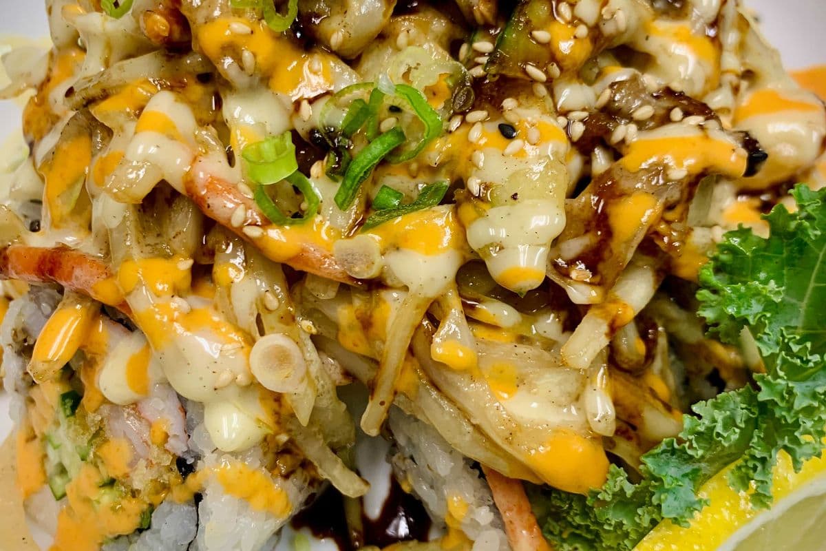 P27 Baked Scallop Special Roll