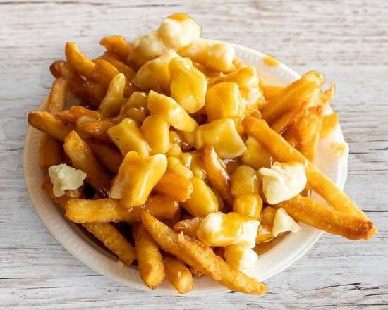 Medium Regular Poutine / Moyenne poutine régulière