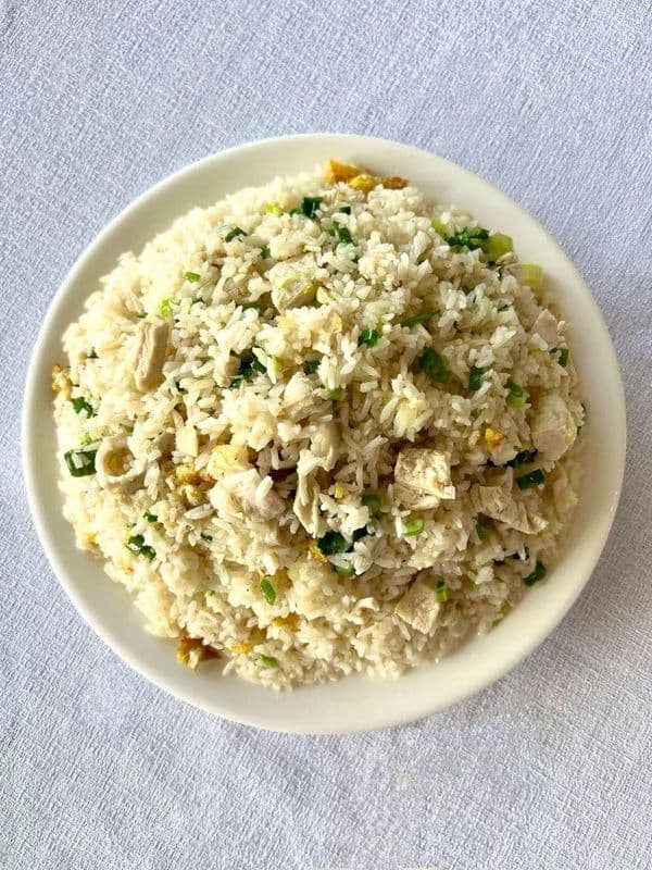 82. Riz frit au poulet / Fried Rice with Chicken / 82. Riz frit au poulet / Fried Rice with Chicken