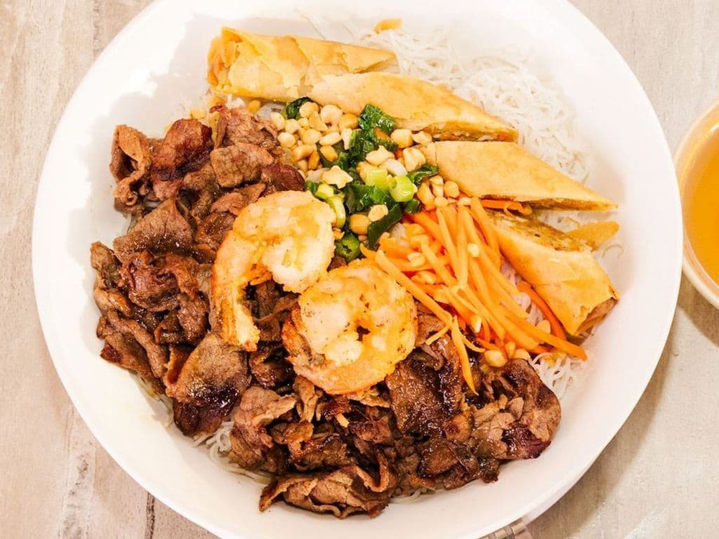 19. Choice of Meat, Shrimp & Spring Roll