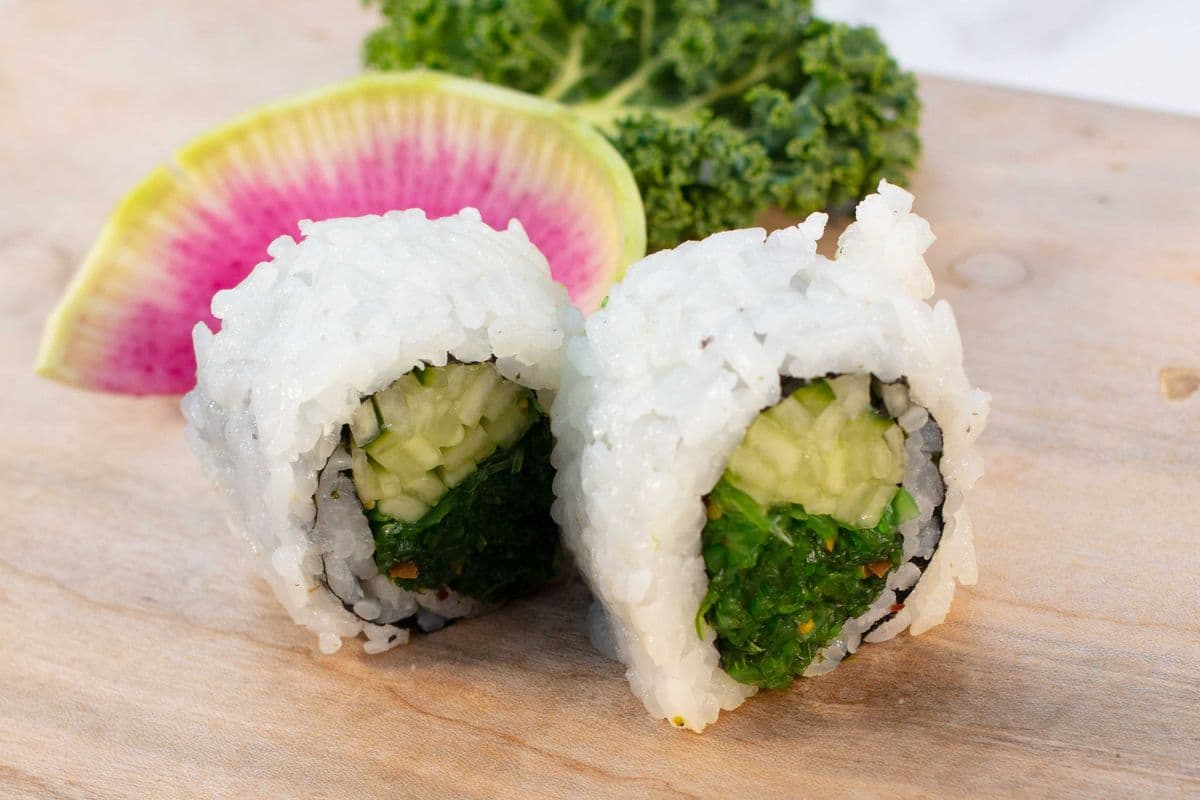 Wakame and Cucumber Roll