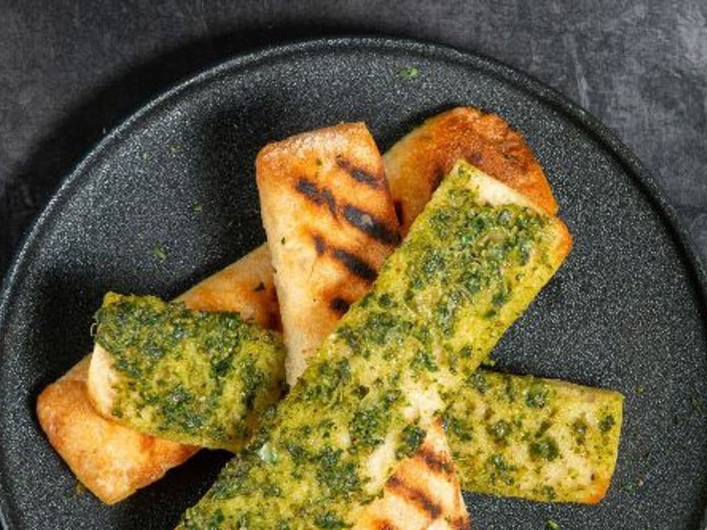 Pain Grillé au Pesto
