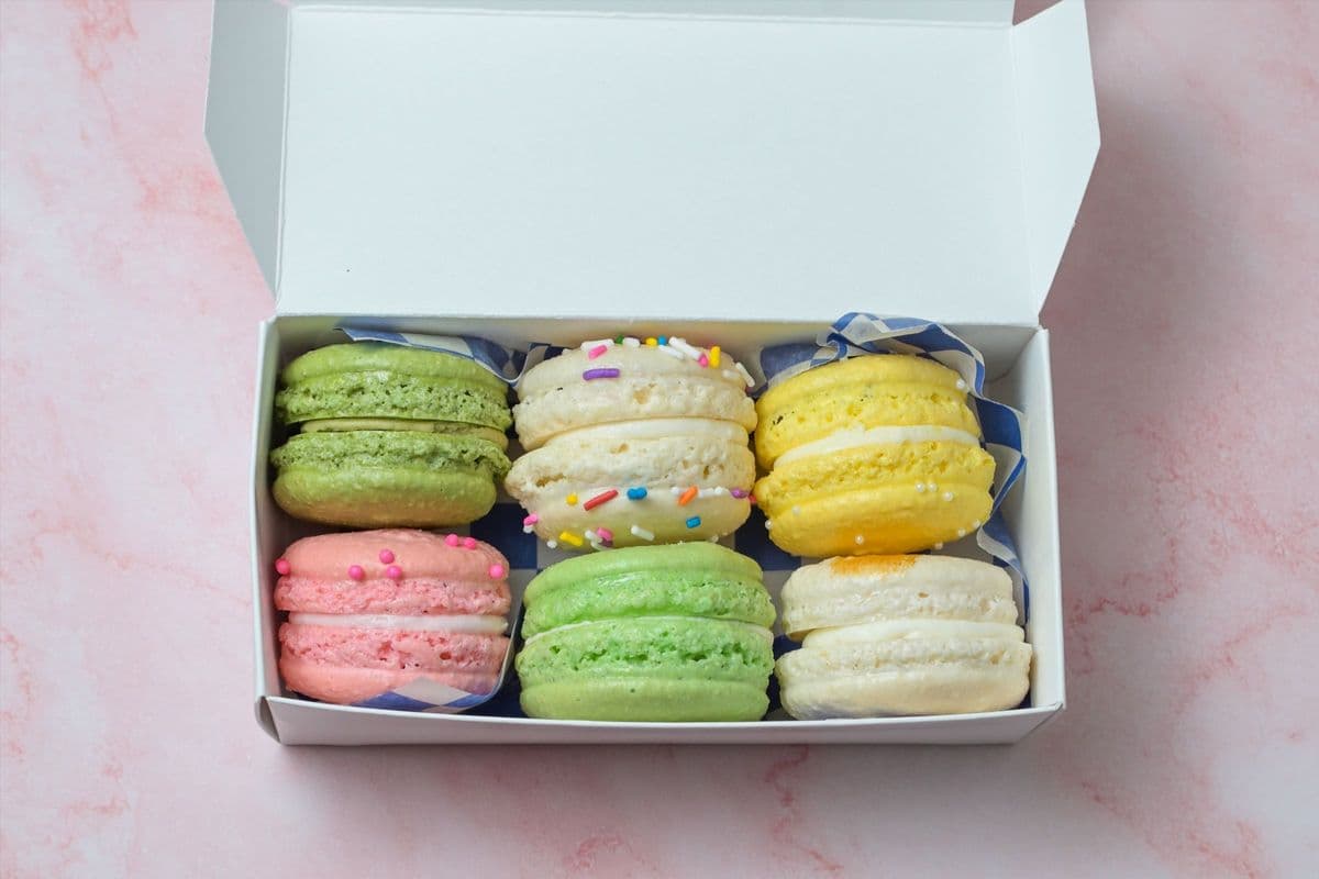 6 Macarons