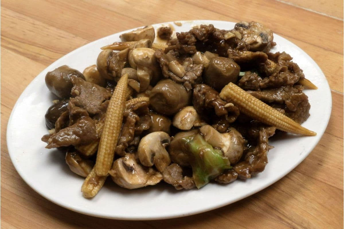 41. Beef with Two Kinds of Mushrooms and Baby Corn