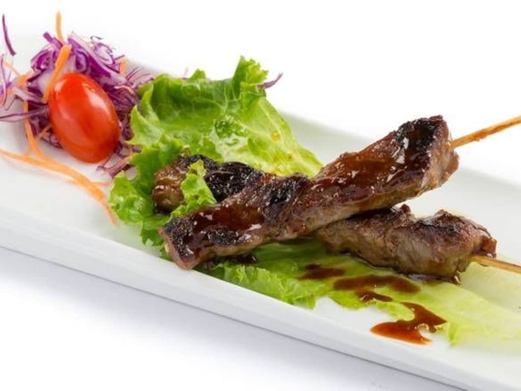 A06 Beef Skewers (2 pcs)