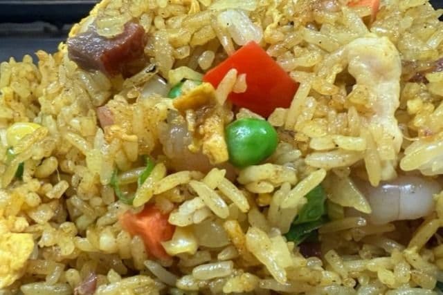 Singapore Fried Rice (Curry)