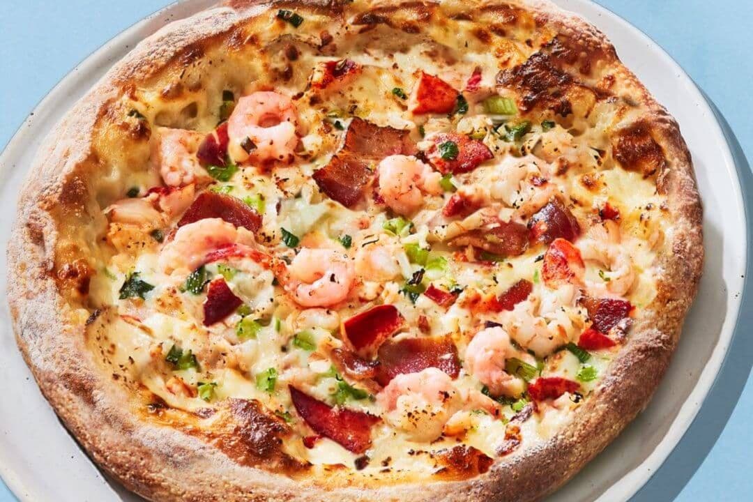 Pizza Moyenne homard, crevettes et bacon / Medium Lobster, Shrimp and Bacon Pizza