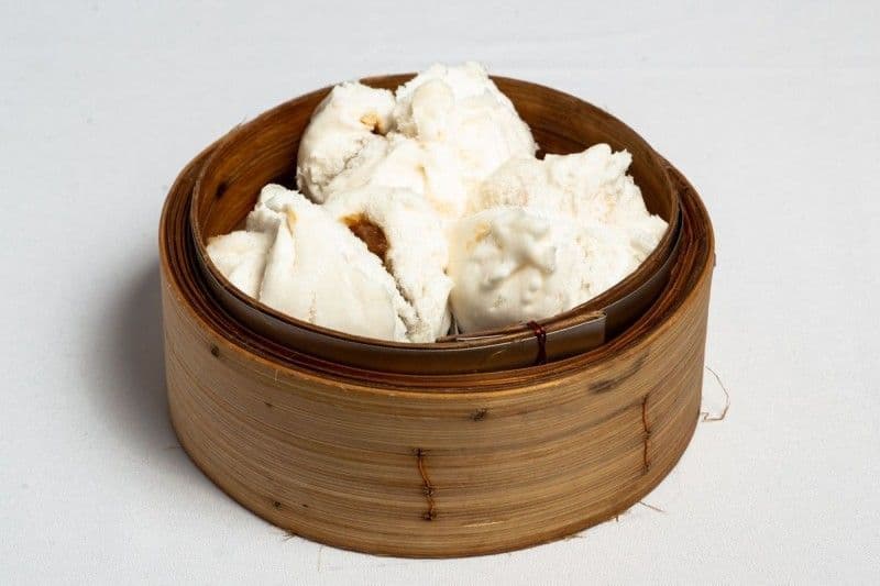 12.Steamed BBQ bun 12.叉燒包