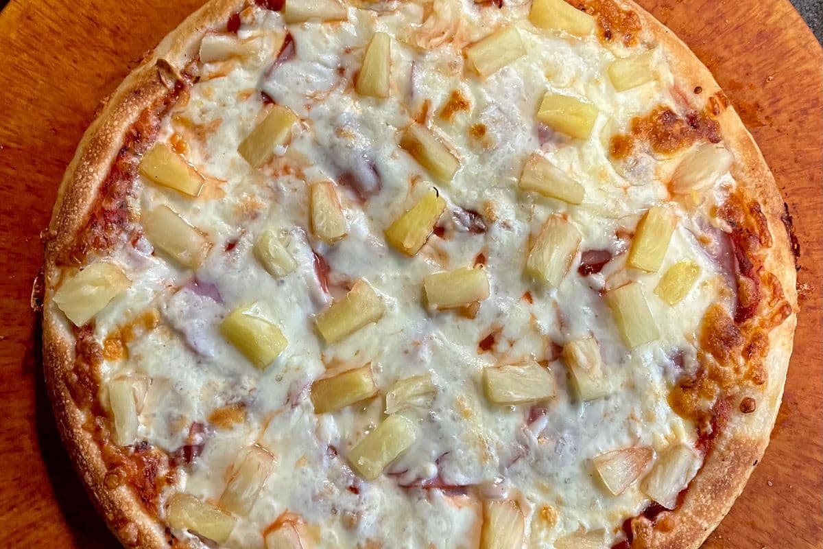 5. 10" Small Hawaiian Pizza