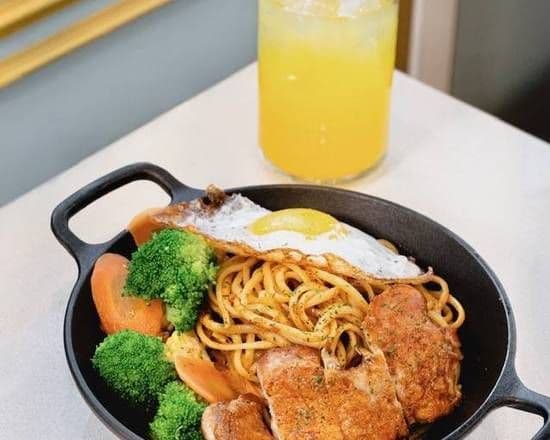 Taiwanese Chicken Teppanyaki Noodles