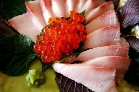 Hamachi Sashimi (5 pcs)