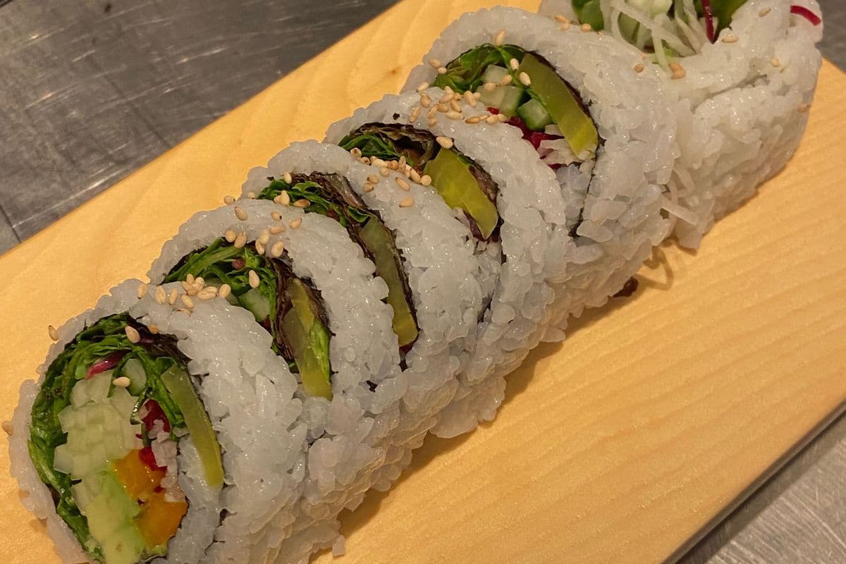 Vegetable Roll (Vegetarian)