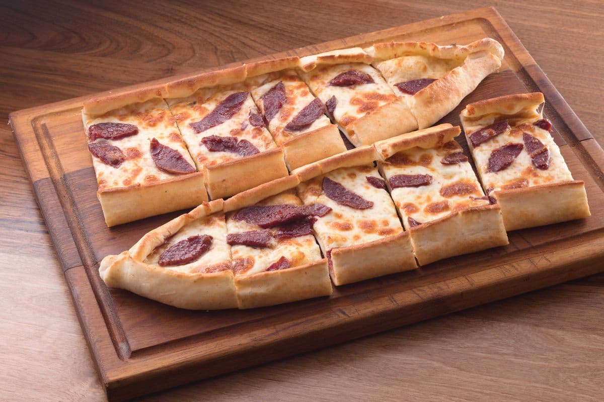 Sucuk Pide