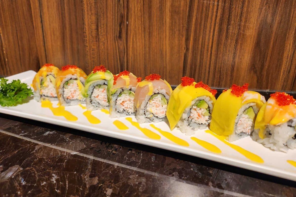 Rainbow Roll (8pcs)
