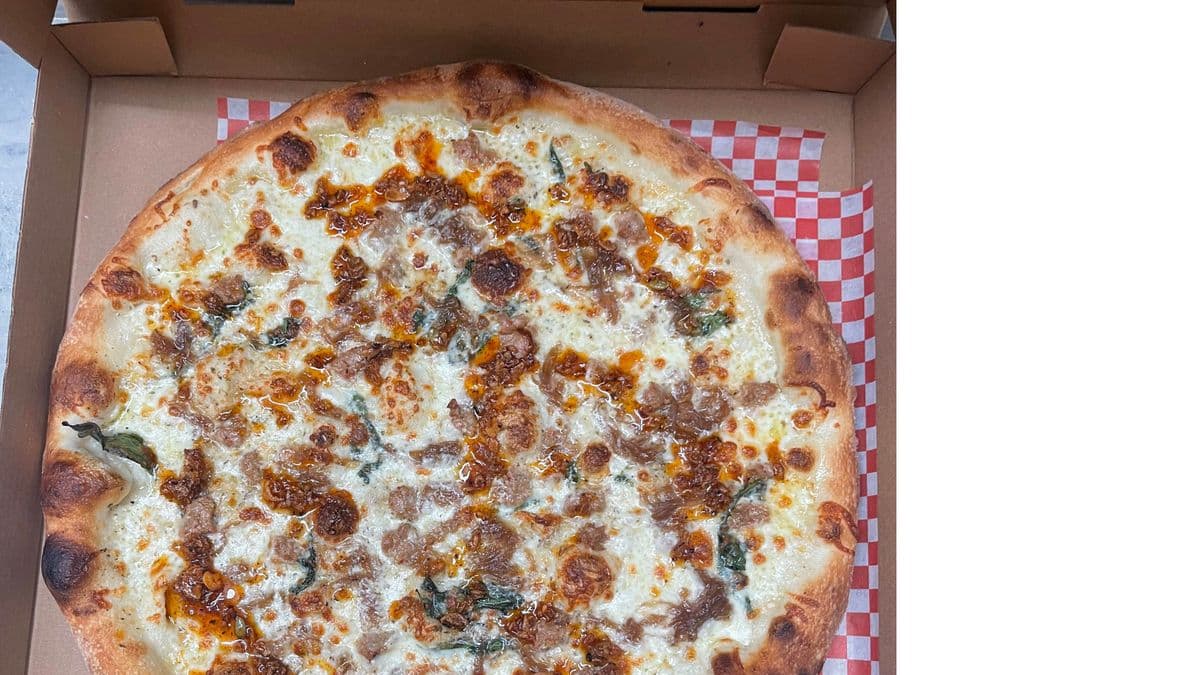 Sausage & Caramelized Onion Pizza