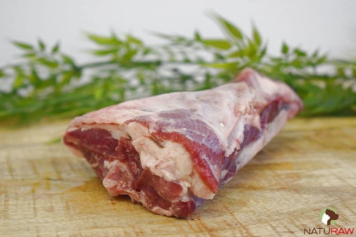 Free-Range Lamb Neck 🇨🇦 (1 lb)
