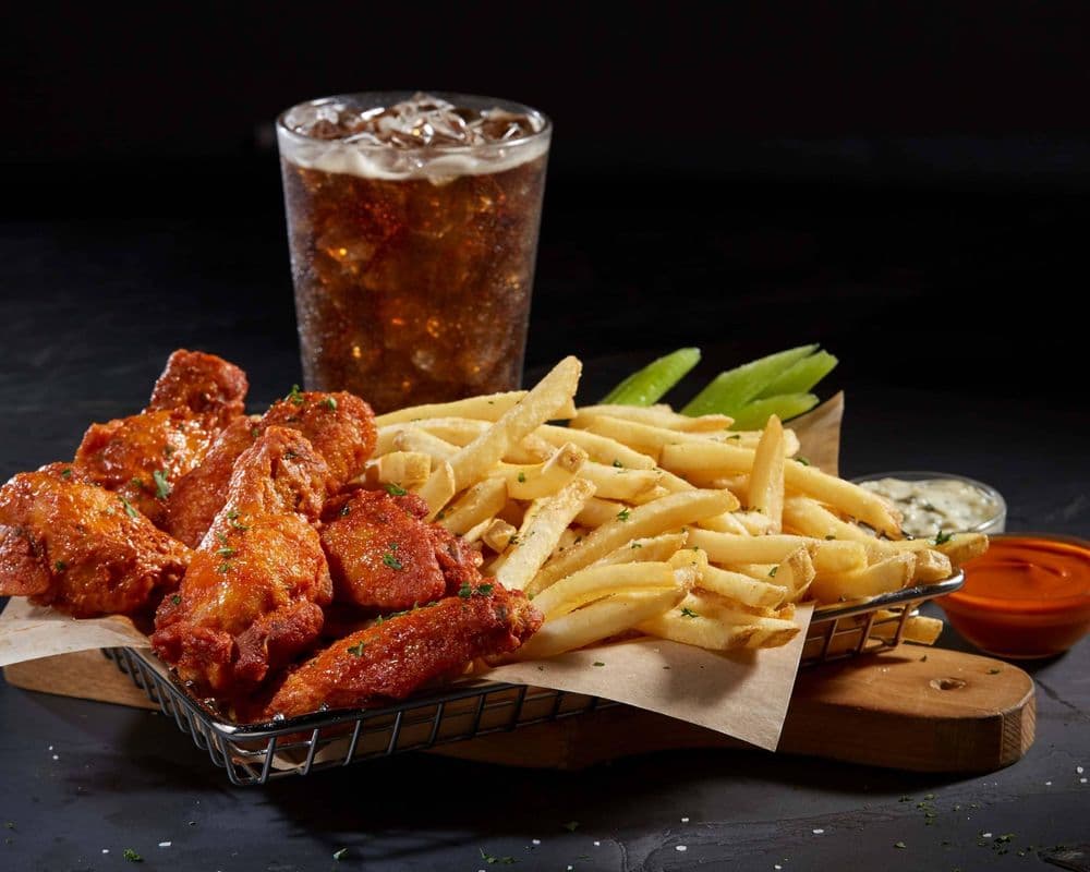 6 Piece Wings Combo