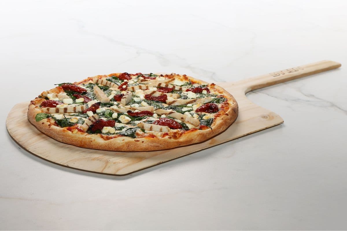 14'' Large Spinach, Chicken, and Goat Cheese Gourmet Pizza (10 Slices)