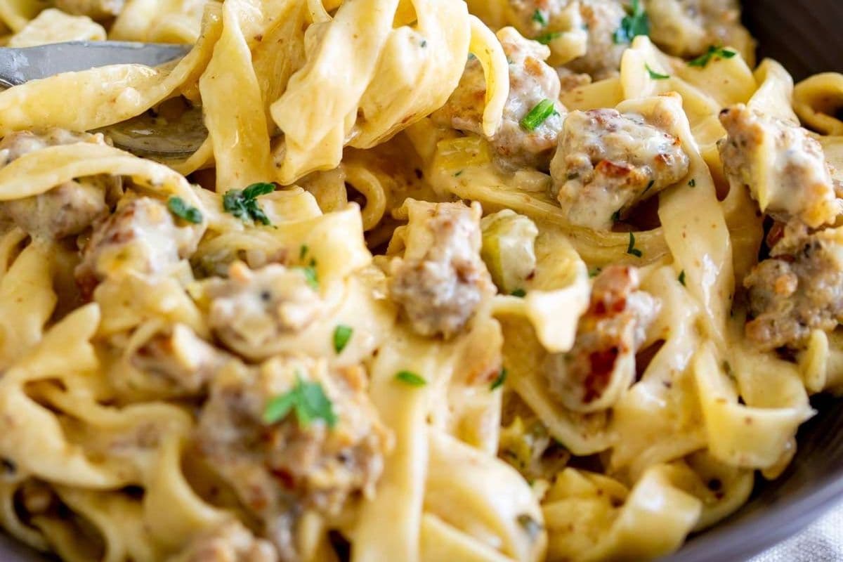 Fettuccine Bacon & Sausage