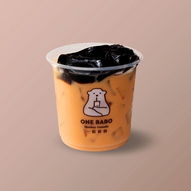 25. Grass Jelly Tea Latte / 25. Thé latte avec gelée d'herbe