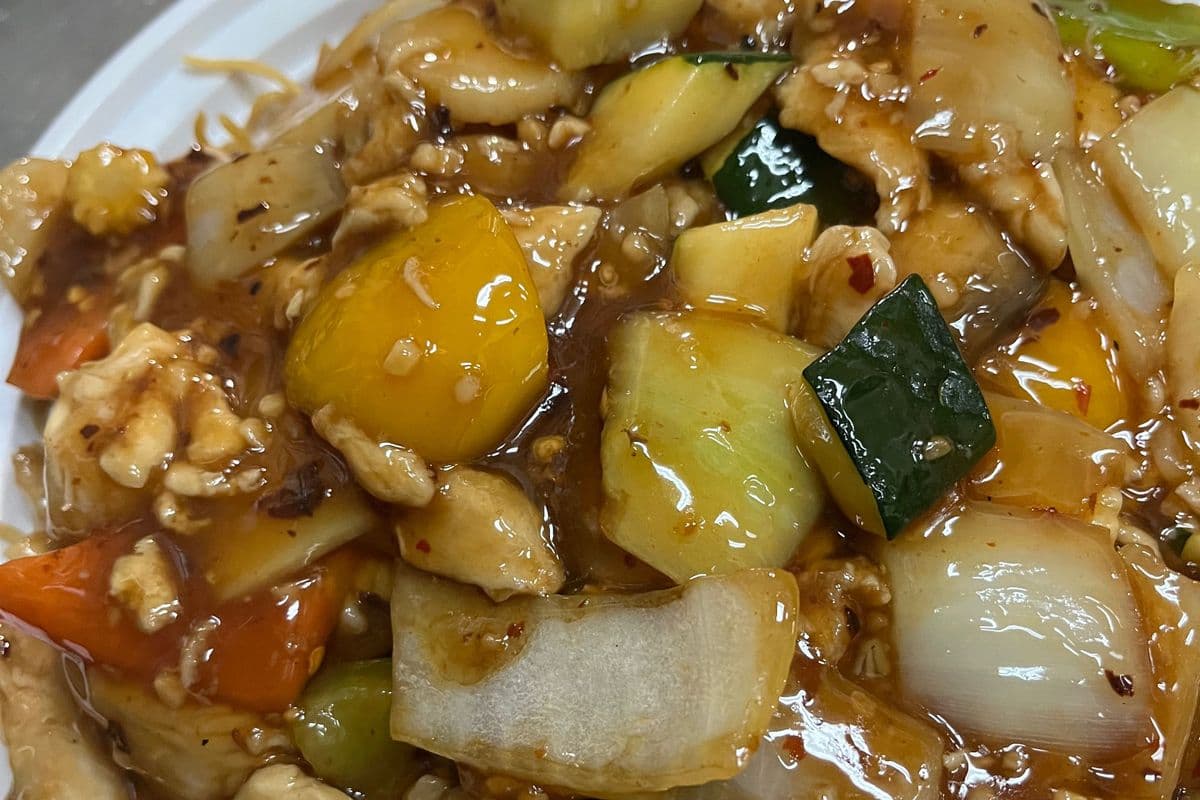 Szchuan Chicken Crispy Chow Mein四川鸡炒面