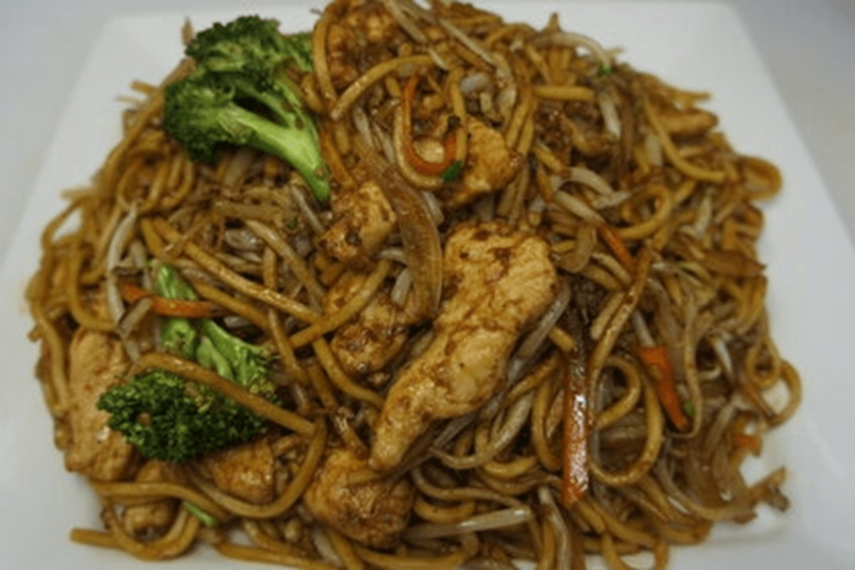 N9. Chicken Szechuan Chow Mein