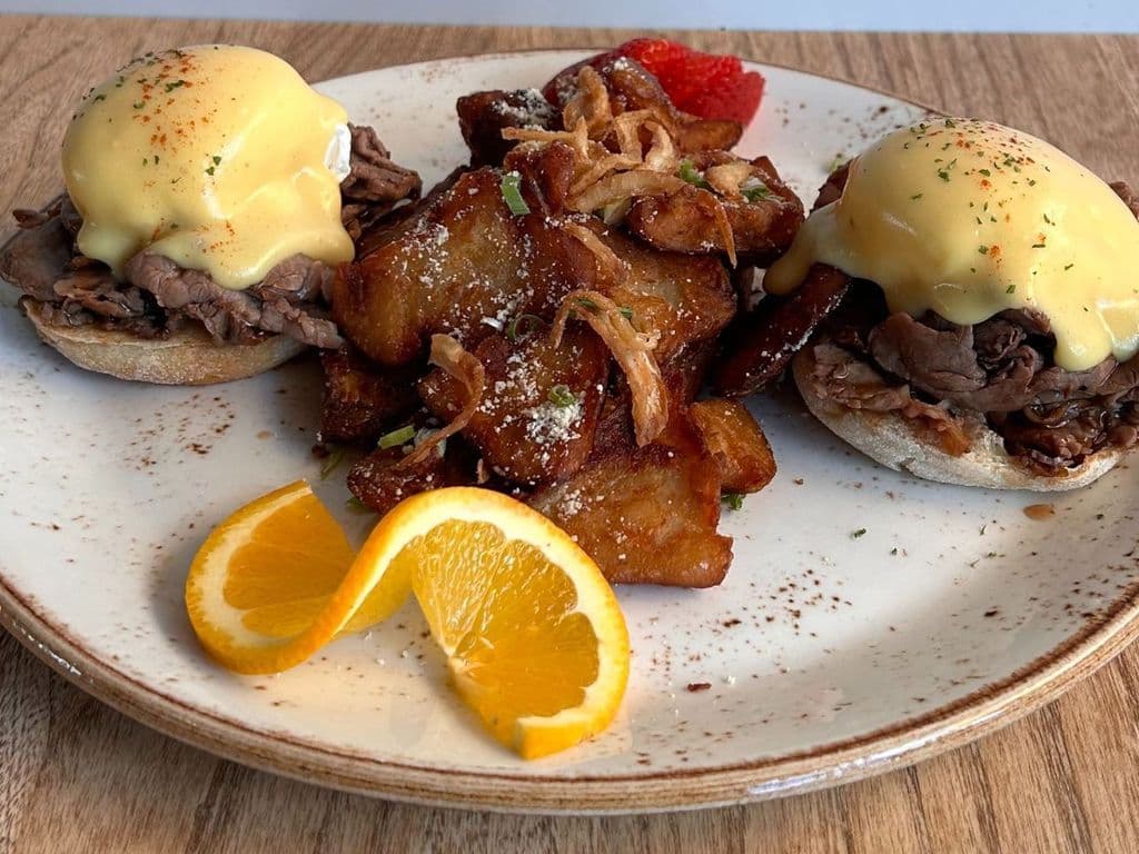 Roast Beef Benedict - OO