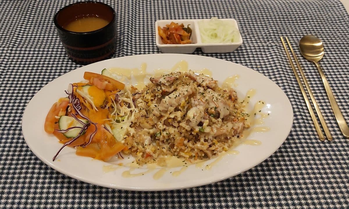 37. Riz frit au poulet / Chicken Fried Rice