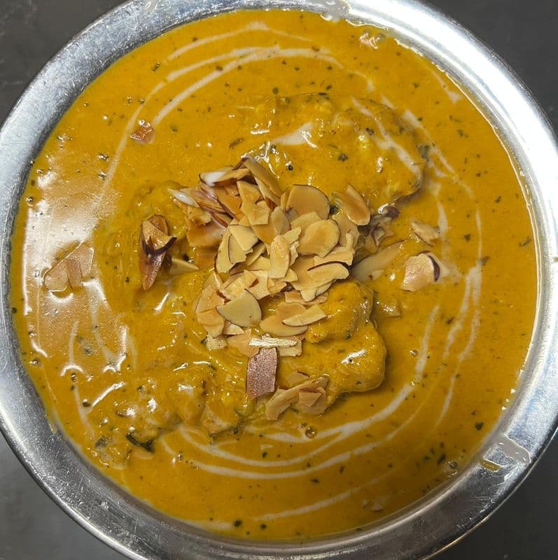 MURG BADAMI KORMA