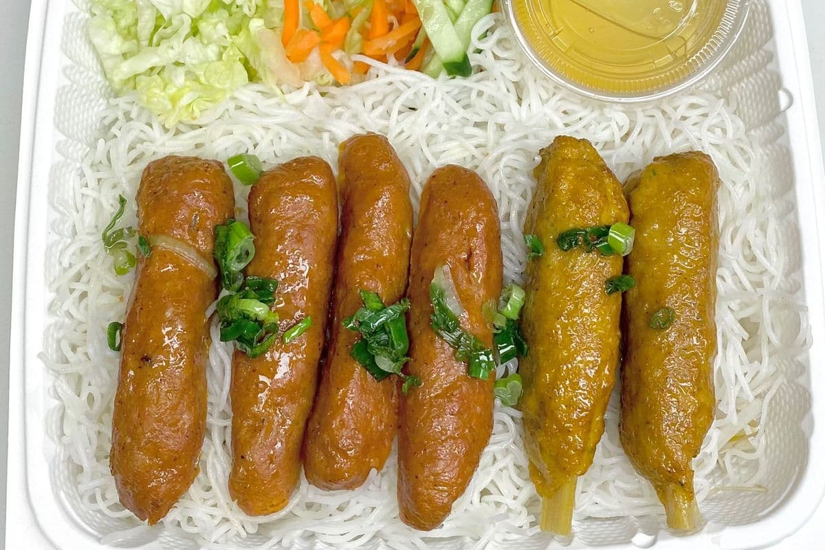 V14. Charboiled Pork & Shrimp Paste On Vermicelli Noodles (Bun Nem Nuong Chao Tom)
