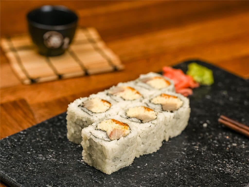 Spicy Yellow Tail Roll (8pcs)
