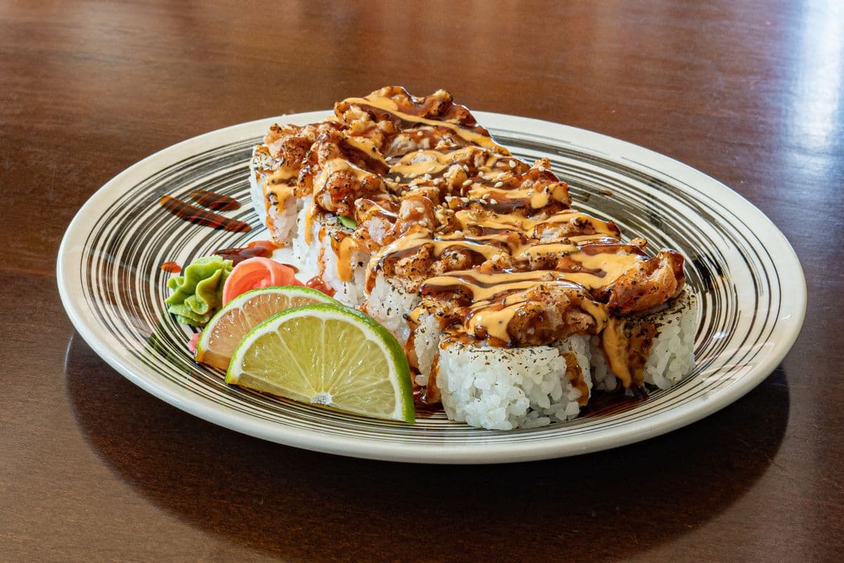 Spicy Aburi Tuna Roll (8 pcs)