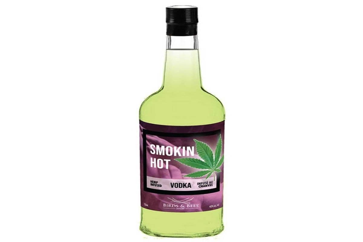 BIRDS & BEES SMOKING HOT INFUSED VODKA 750 ML (1 x 750ML)