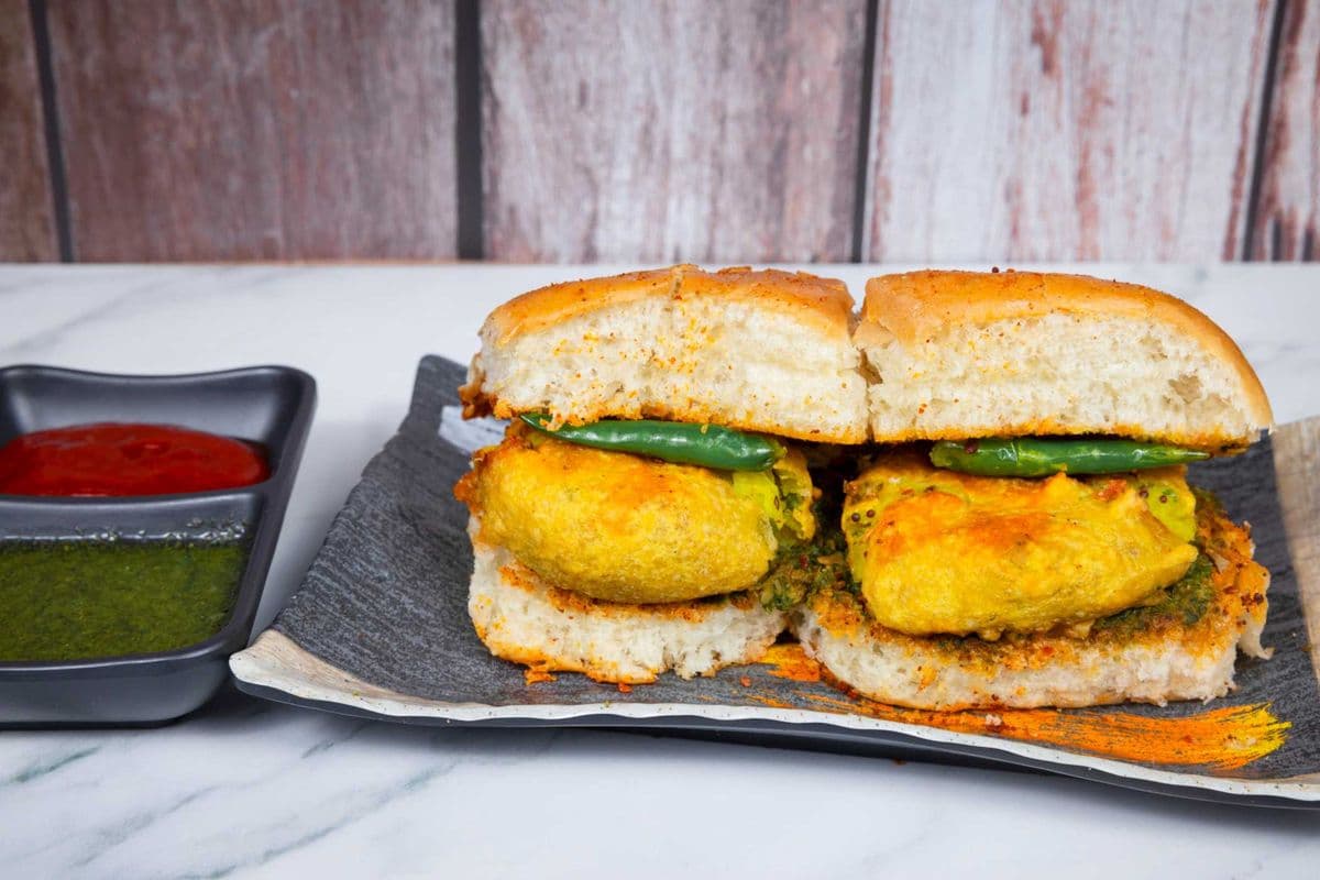 Vada Pav (2 Pcs)