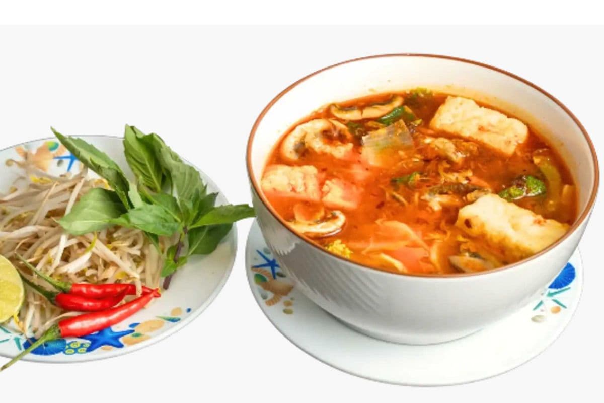 V71. Vegetarian Coconut Peanut Satay NoodleSoup