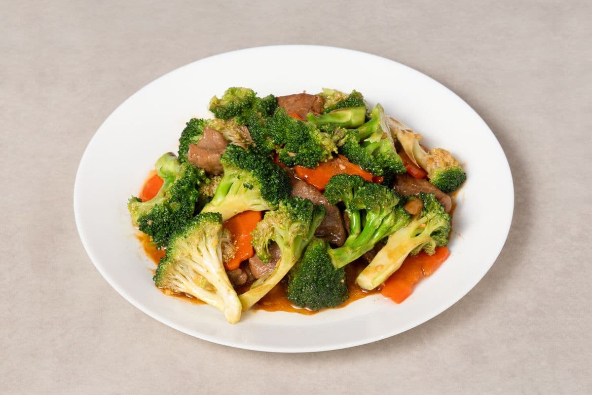 42. Boeuf avec brocoli / Beef with Broccoli