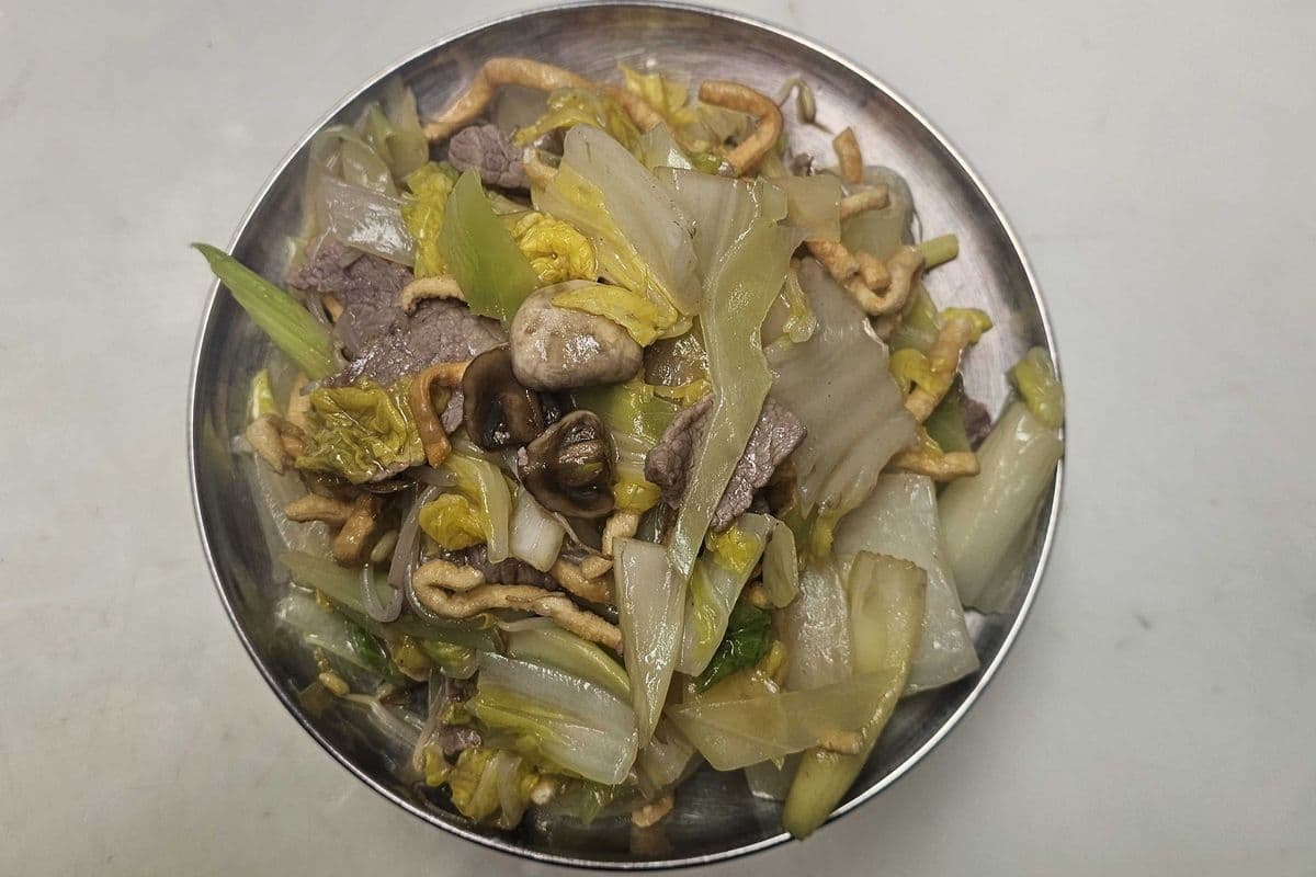 Large Beef Chow Mein